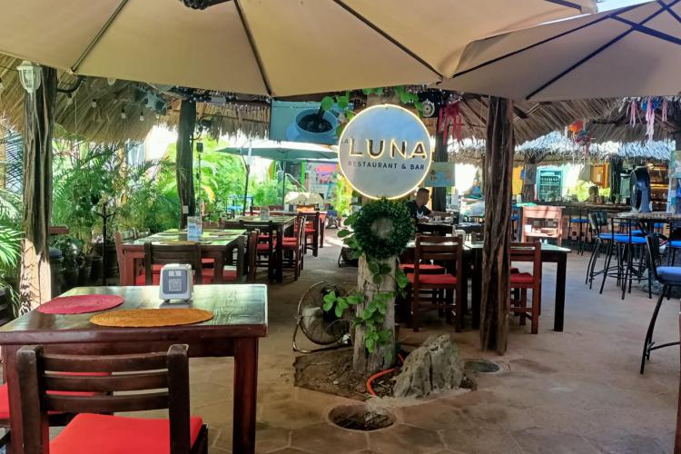 La Luna Restaurant Bar Ixtapa Zihuatanejo
